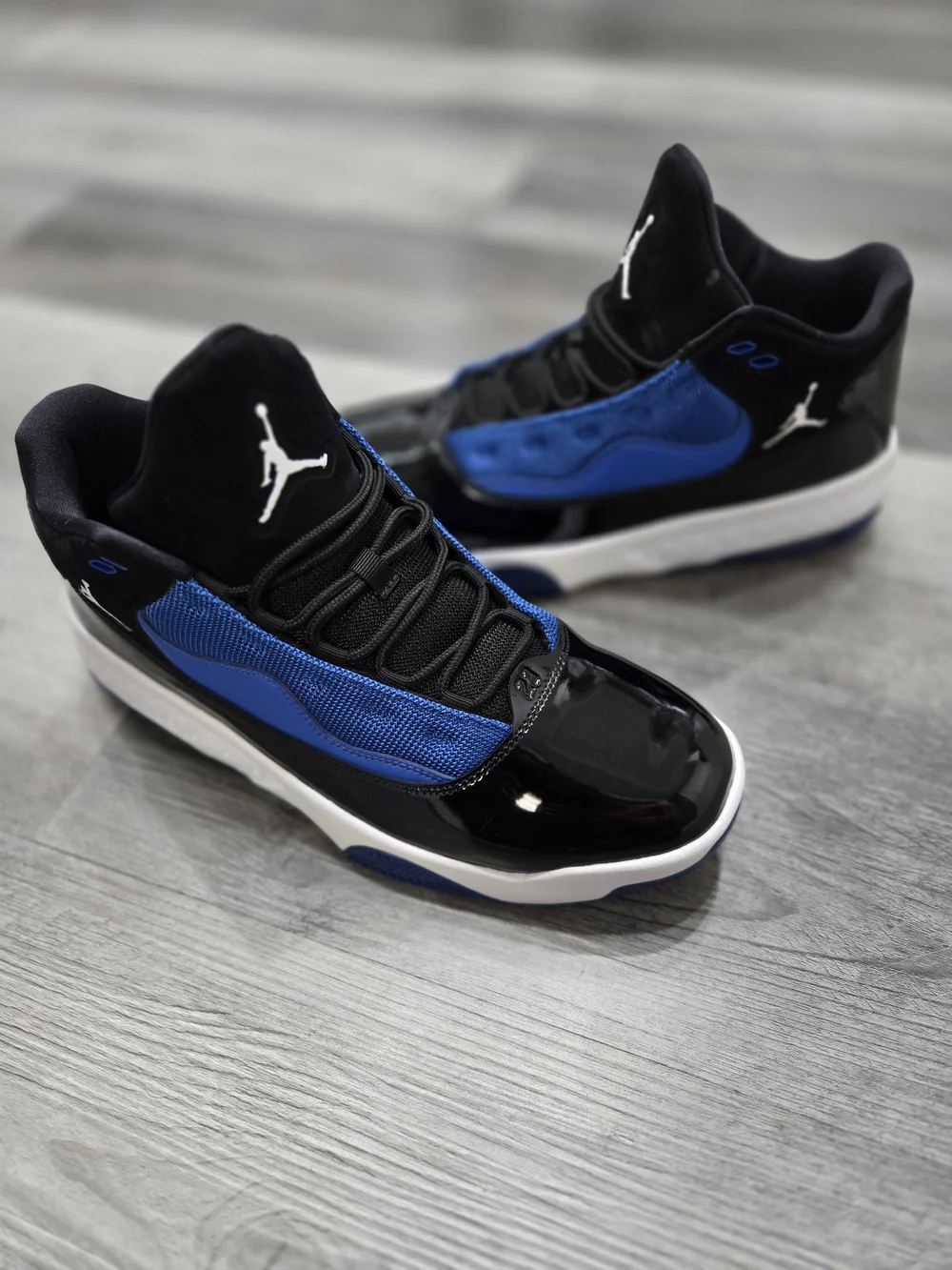Nike Air Jordan Max Aura 2